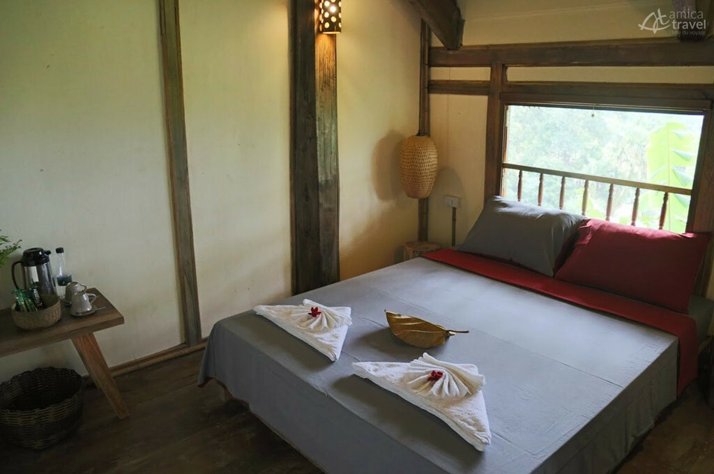 Une chambre double dans un bungalow privé bungalow pu luong home