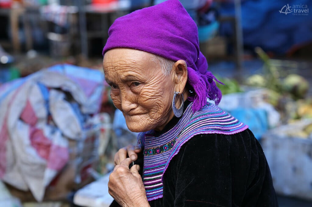 femme hmong marché Bac Ha