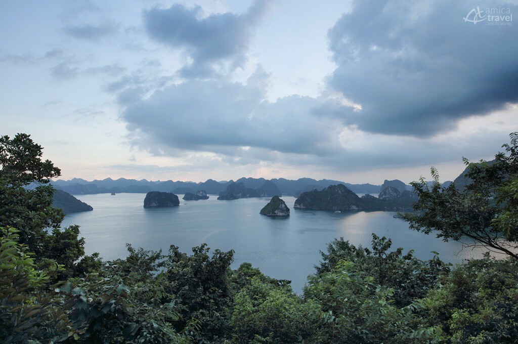 baie d'halong vietnam