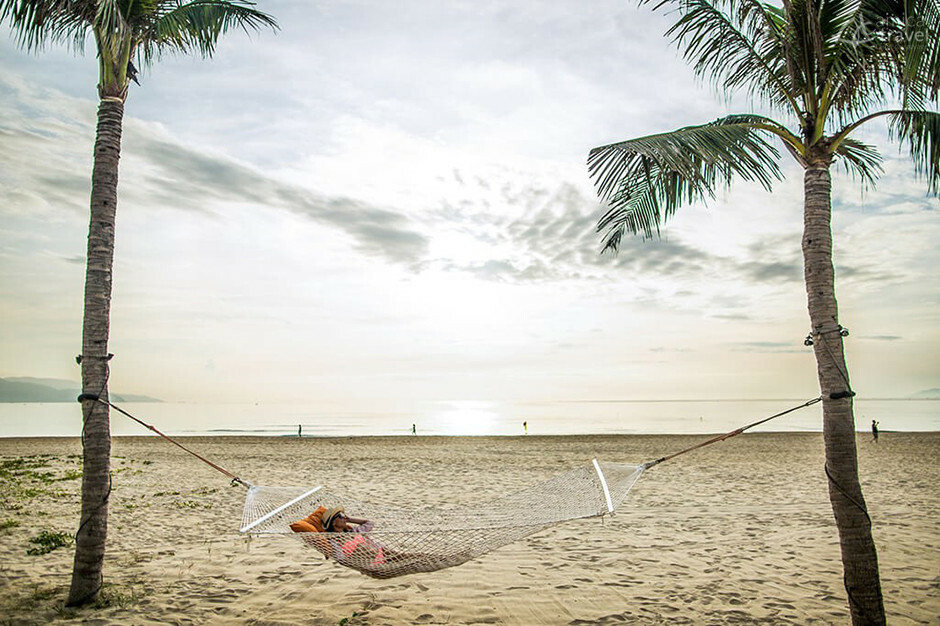 se reposer sur un hamac plage danang