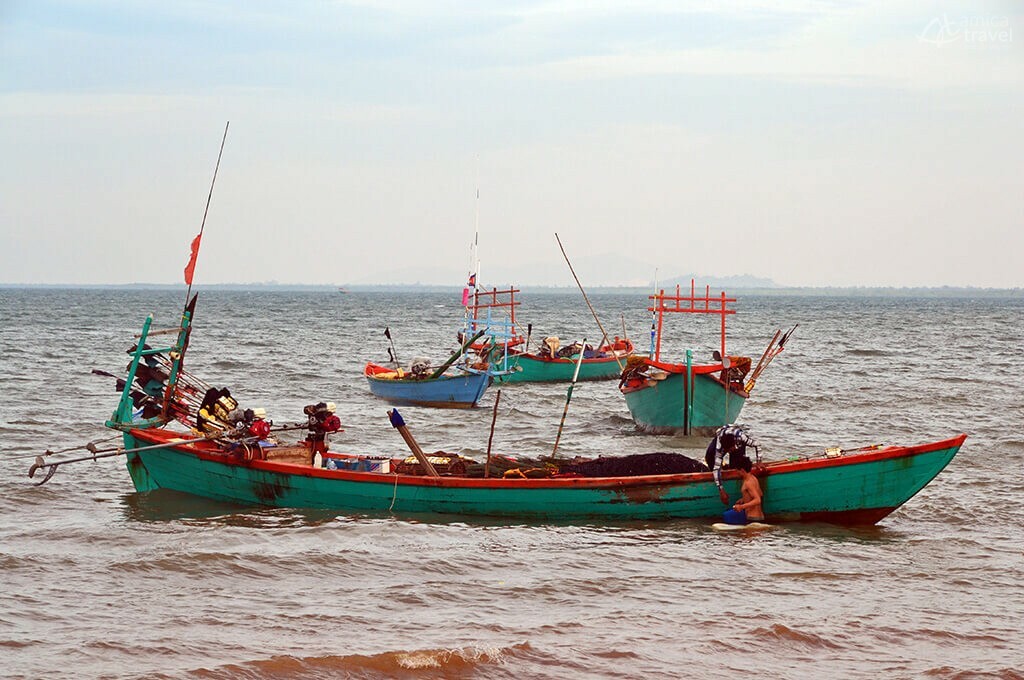 Bateau de pécheur à Kep bateau pecheur Kep