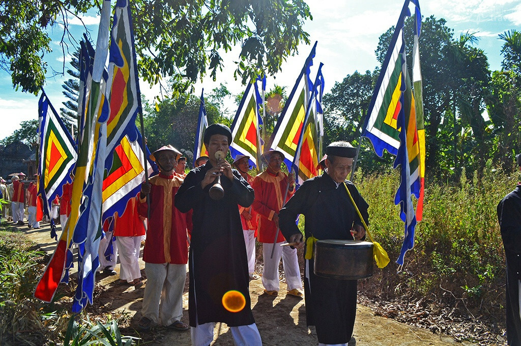 Hué,  conservatoire de la culture traditionnelle du Vietnam conservatoire culture traditionnelle vietnam