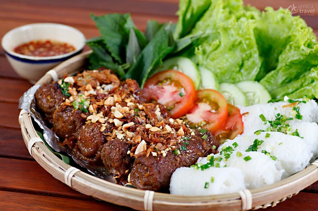 Le bánh hỏi est un plat traditionnel de Hue banh hoi cuisine hue