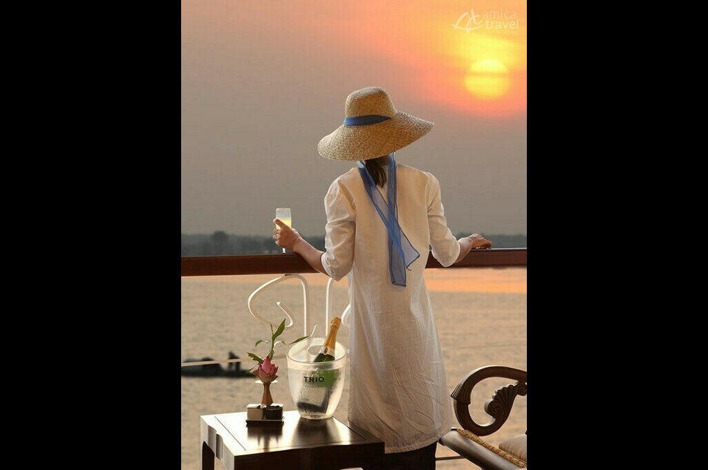 coucher du soleil bateau Jayavarman cruise 