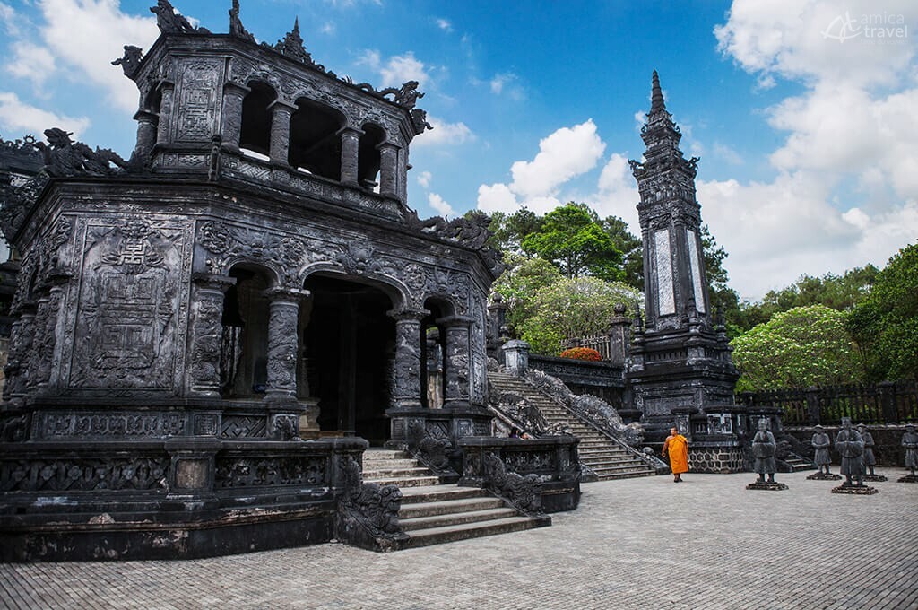 Tombeau impérial du roi Khai Dinh tombeau khai dinh hue