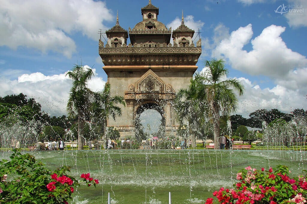 Le Patuxai, l'arc de triomphe de Vientiane Vientiane Capitale Laos