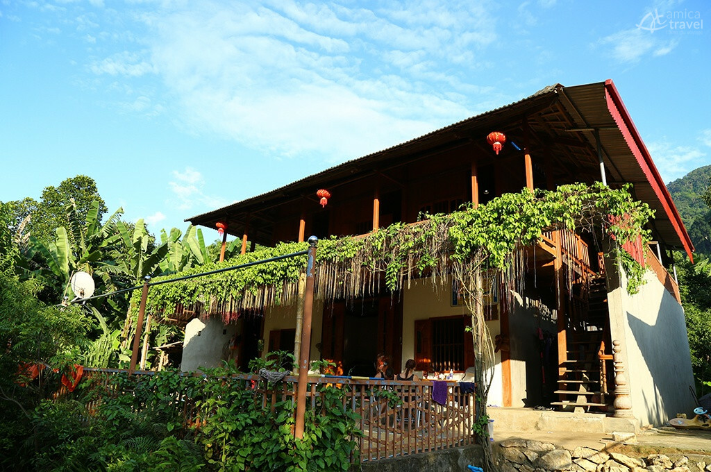 Bienvenue chez M. Tap et Mme Na chez tap na