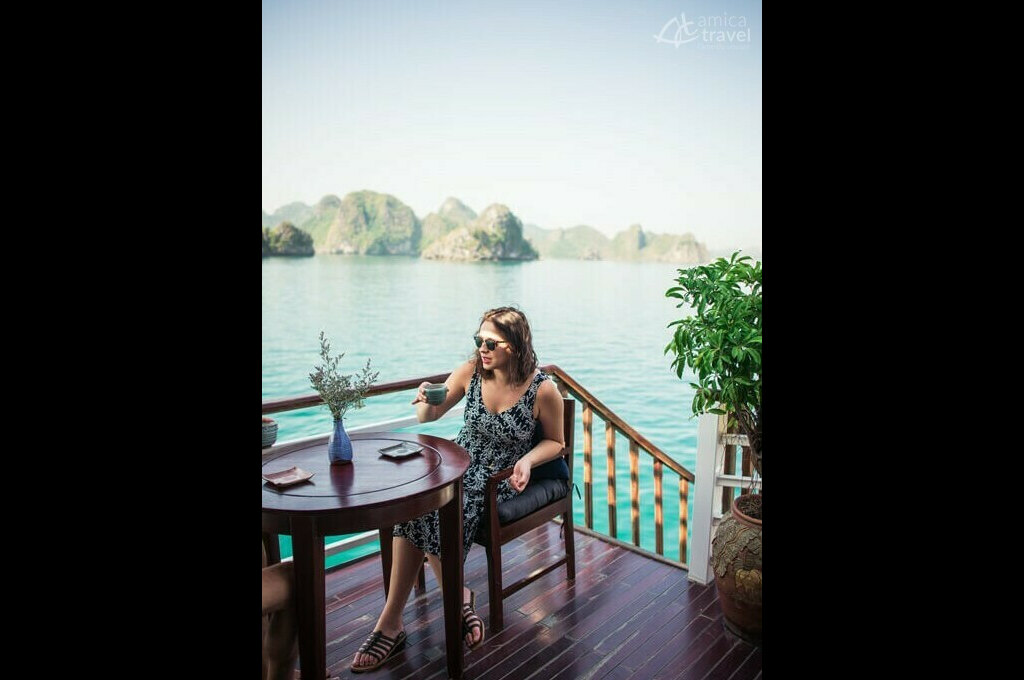 Balcon de Secret Halong Cruise Vietnam