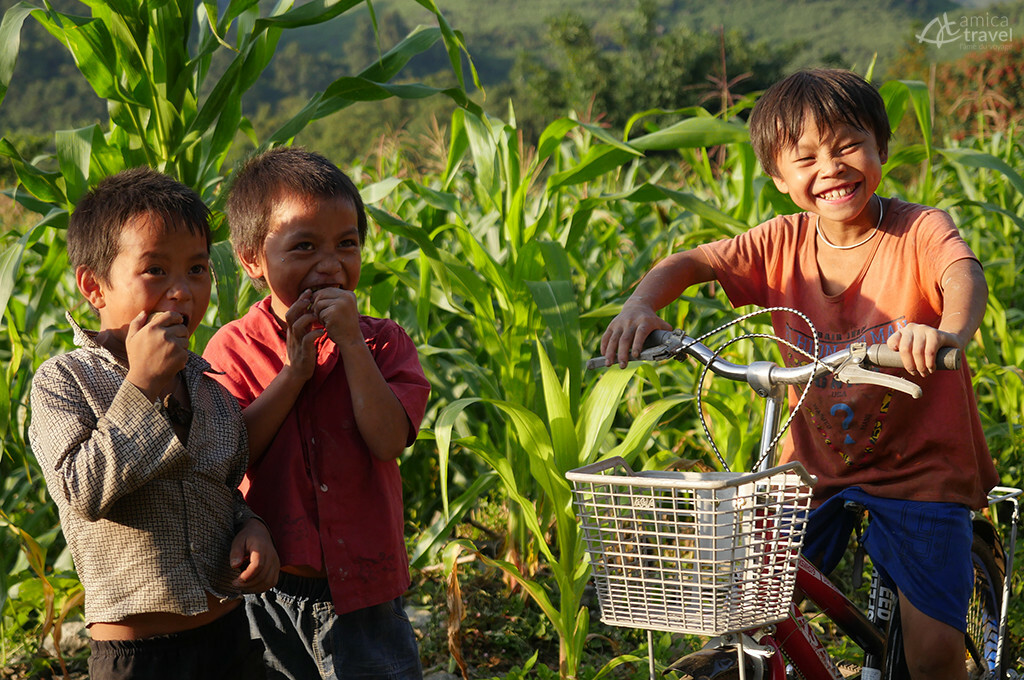 Enfants du village enfants village