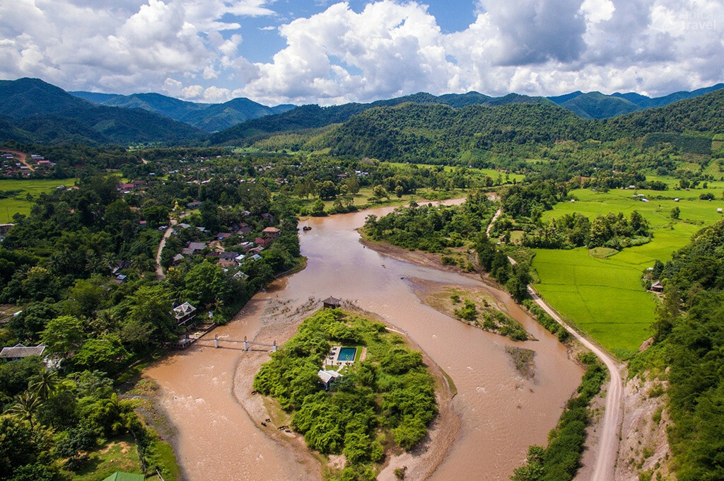 Vue panoramique  de Muang La Lodge depuis un drone muang la lodge vue