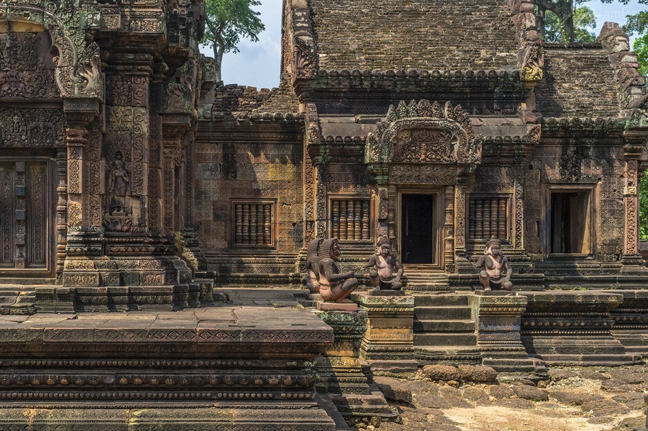 Banteay Srei, surnommée  la citadelle des femmes