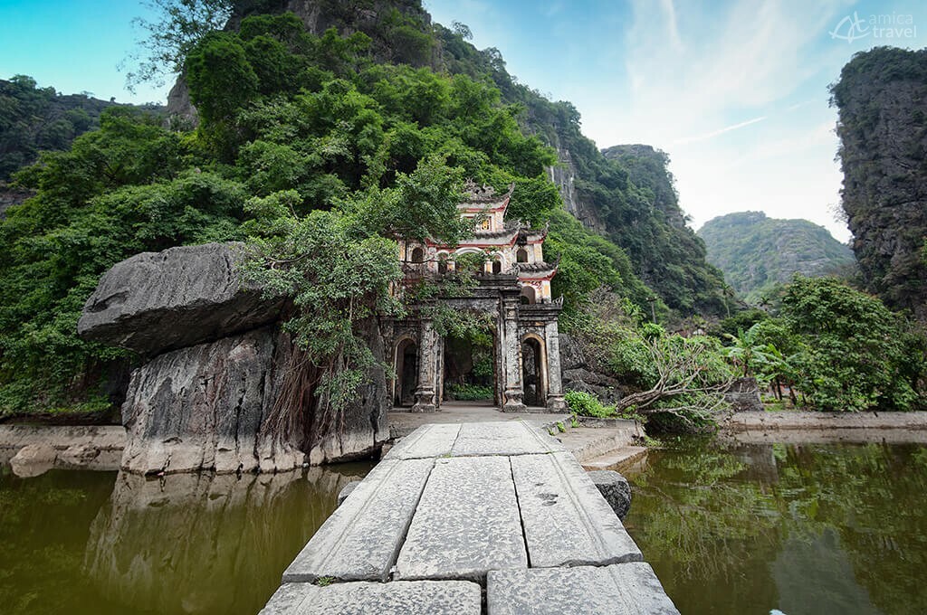 La pagode Bich Dong pagode bich dong ninh binh