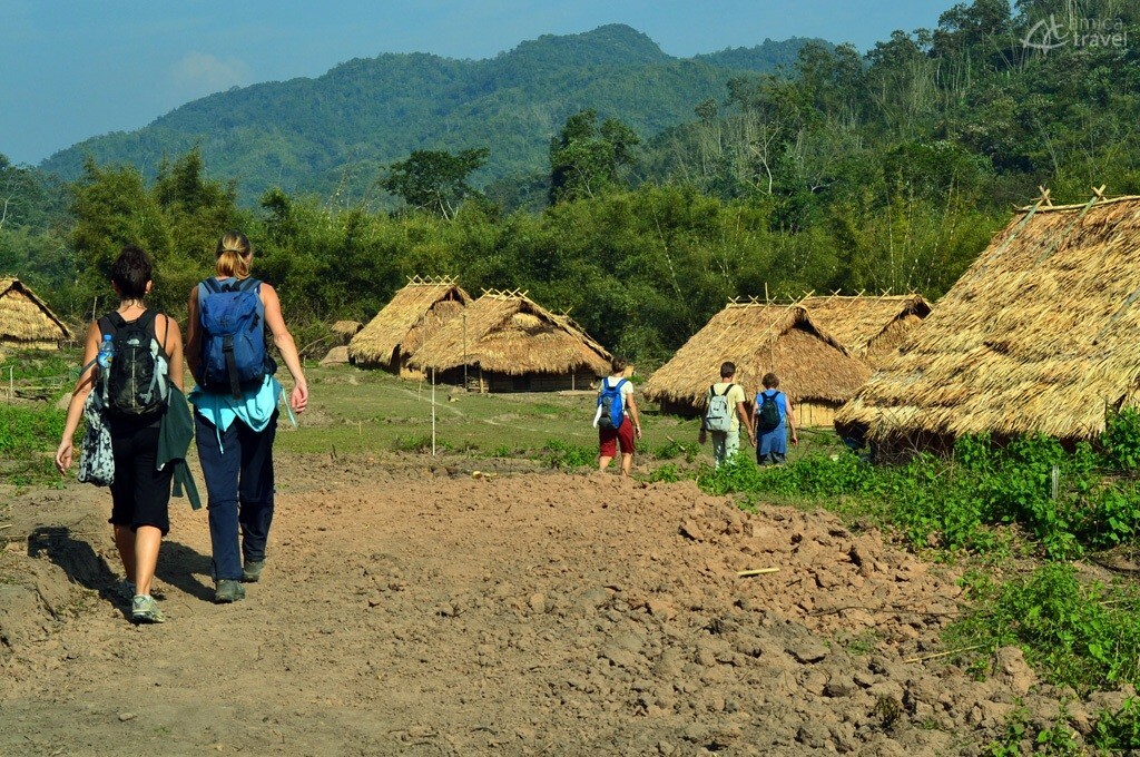 village pak nam noy nord laos