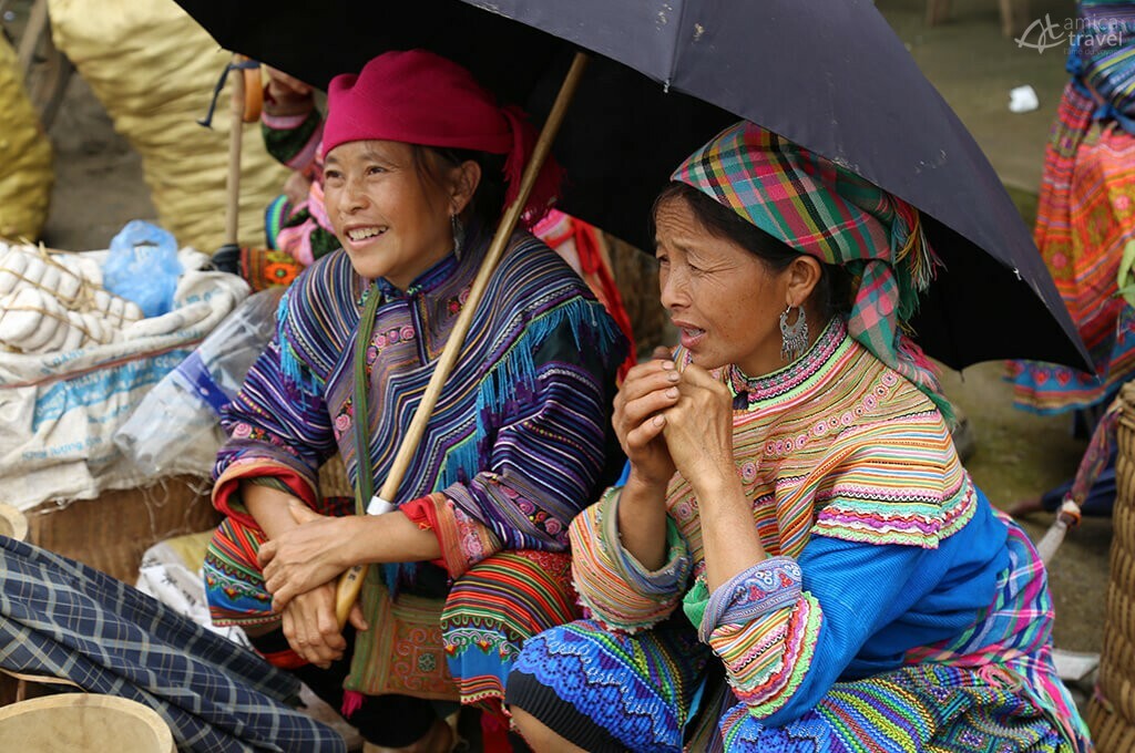 Femmes Hmong au marché de Bac Ha hmong marché Bac Ha