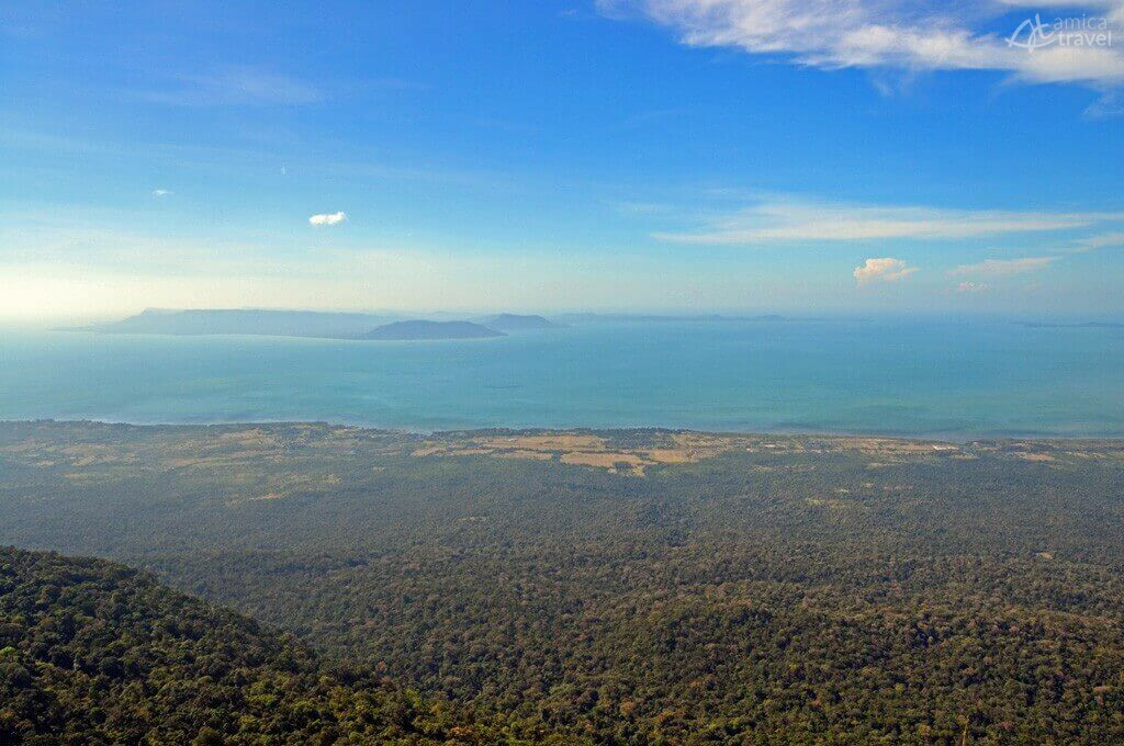 Vue sur le littoral depuis Bokor littoral