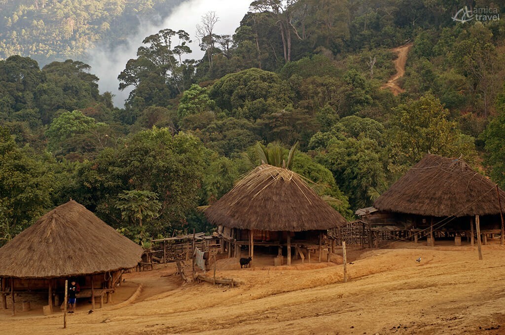 Village Katu au Laos village katu laos